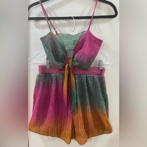 NWT -- WinWin Shimmery Tie-Front Spaghetti Strap Crop Top & Short Set, size S